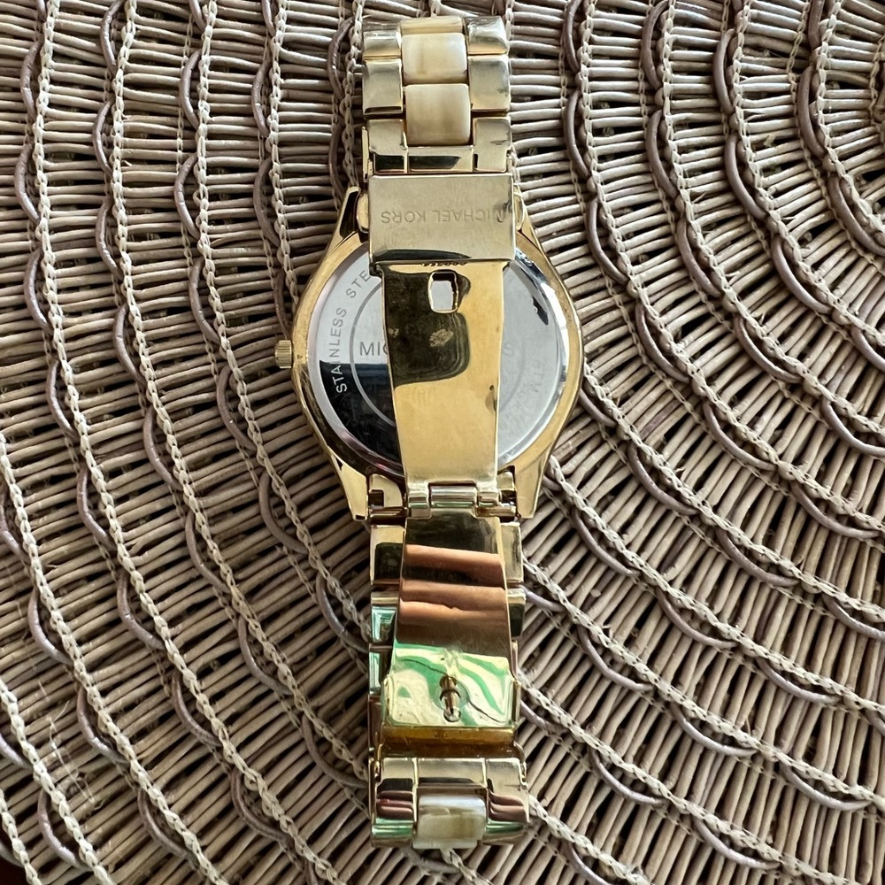 Michael Kors Gold Watch - Picture 5 of 8